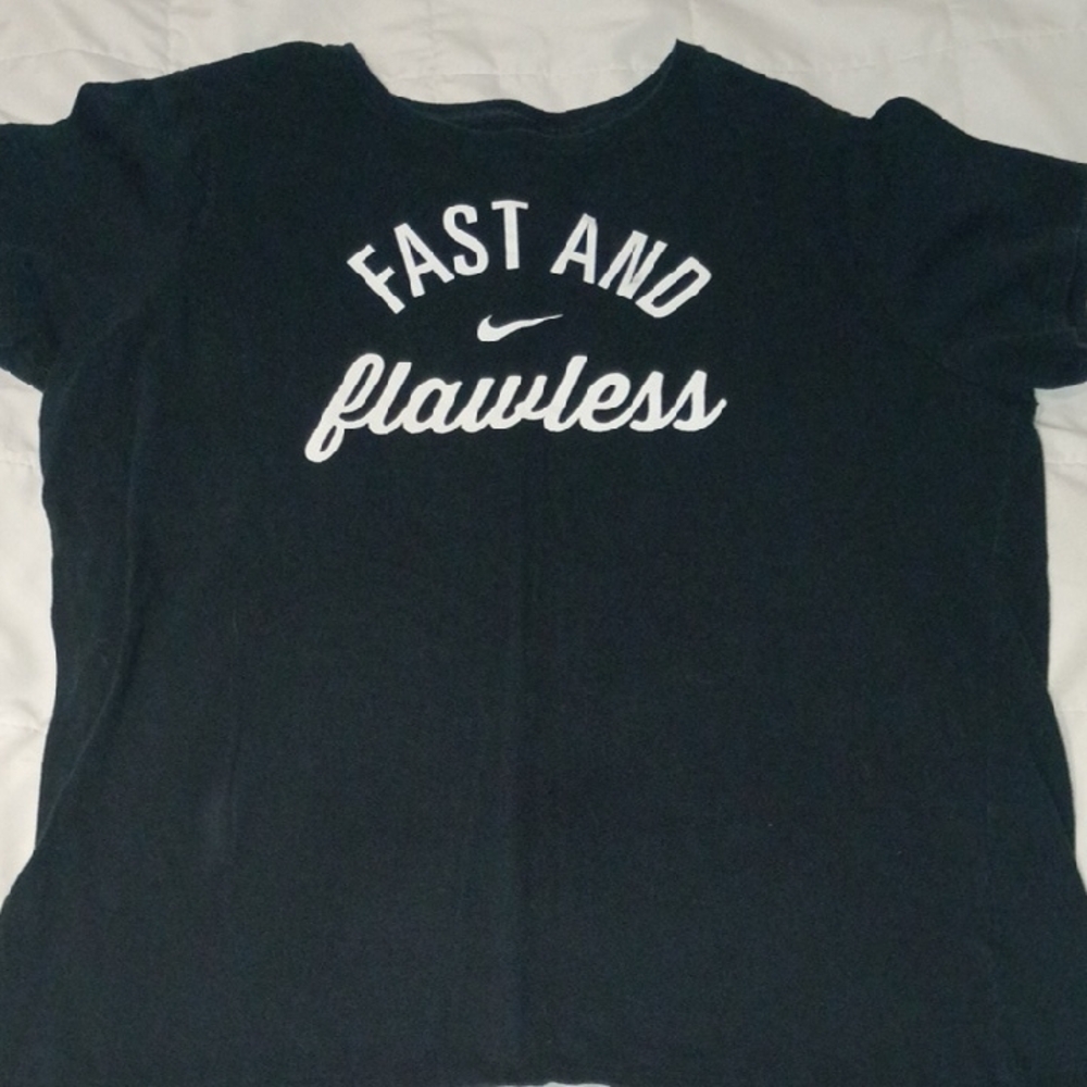 Nike Kids Black Tee - Fast and Flawless Design